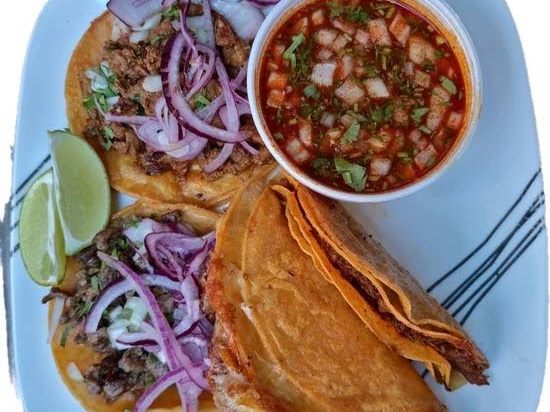 Niko's Red Tacos food