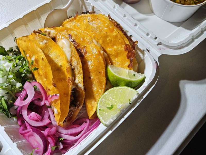 Niko's Red Tacos food